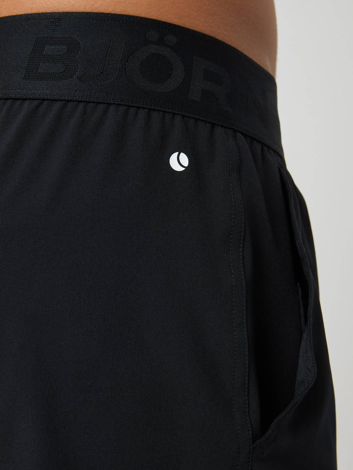 Borg Shorts 6 Inch - Men - Black White Logo